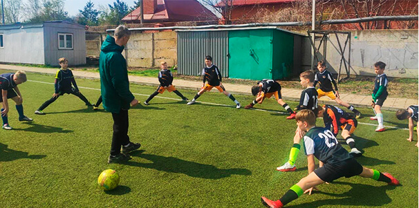 Групповые и индивидуальные занятия по футболу с детьми от 3-х лет